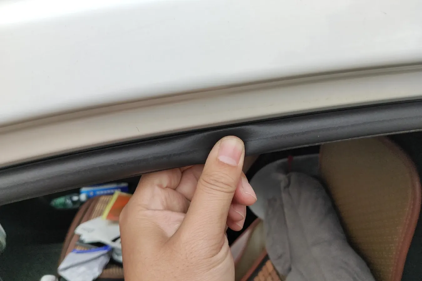 2015 Venucia R50 1.6L 117HP L4 5MT,autocango,china used car exporter,china ev exporter,chinese used car exporter,chinese used ev exporter