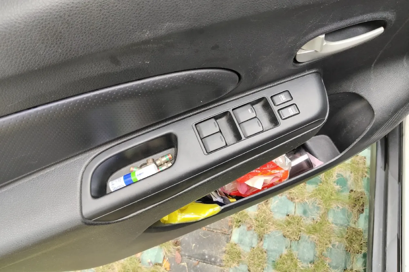 2015 Venucia R50 1.6L 117HP L4 5MT,autocango,china used car exporter,china ev exporter,chinese used car exporter,chinese used ev exporter