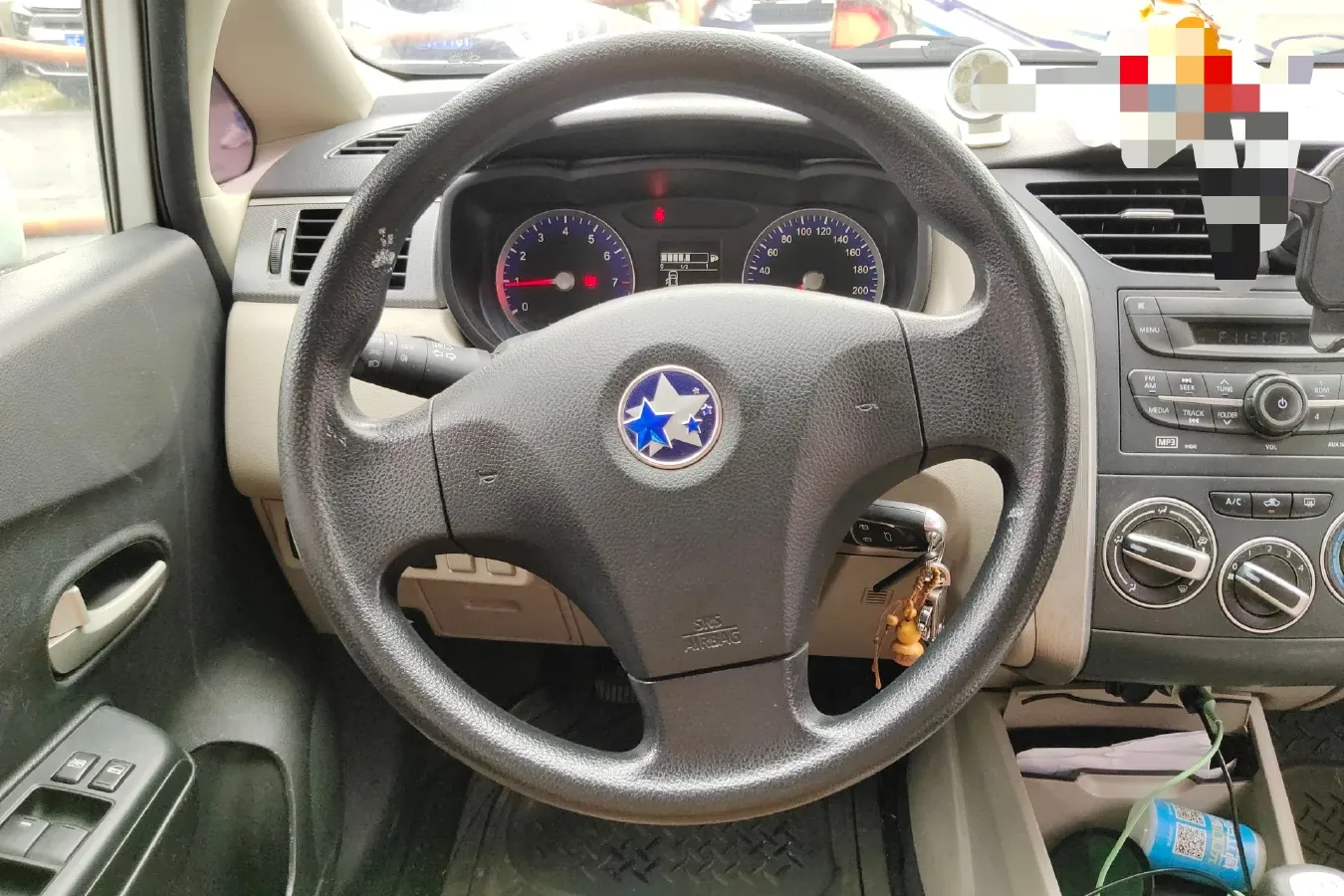 2015 Venucia R50 1.6L 117HP L4 5MT,autocango,china used car exporter,china ev exporter,chinese used car exporter,chinese used ev exporter