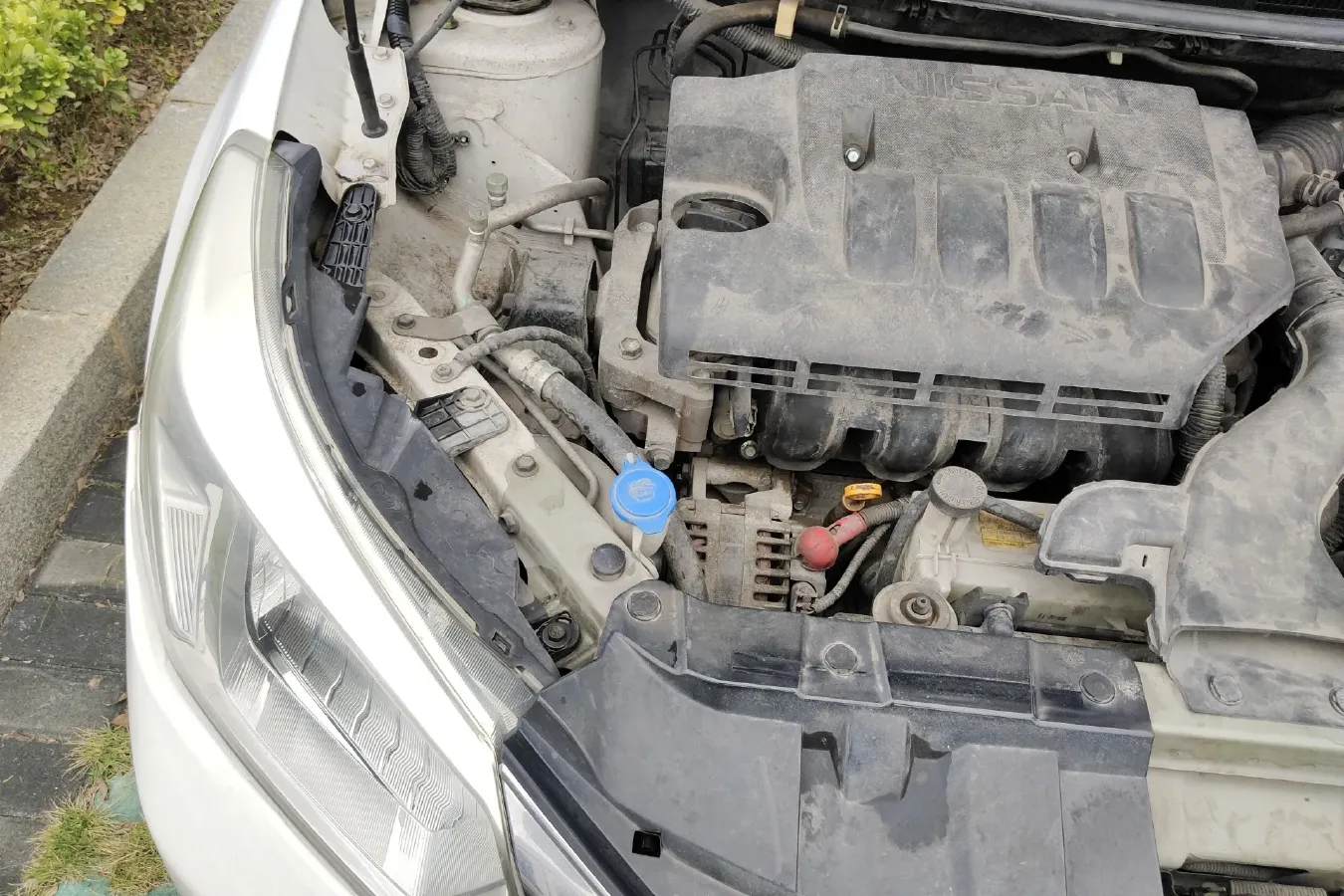 2015 Venucia R50 1.6L 117HP L4 5MT,autocango,china used car exporter,china ev exporter,chinese used car exporter,chinese used ev exporter