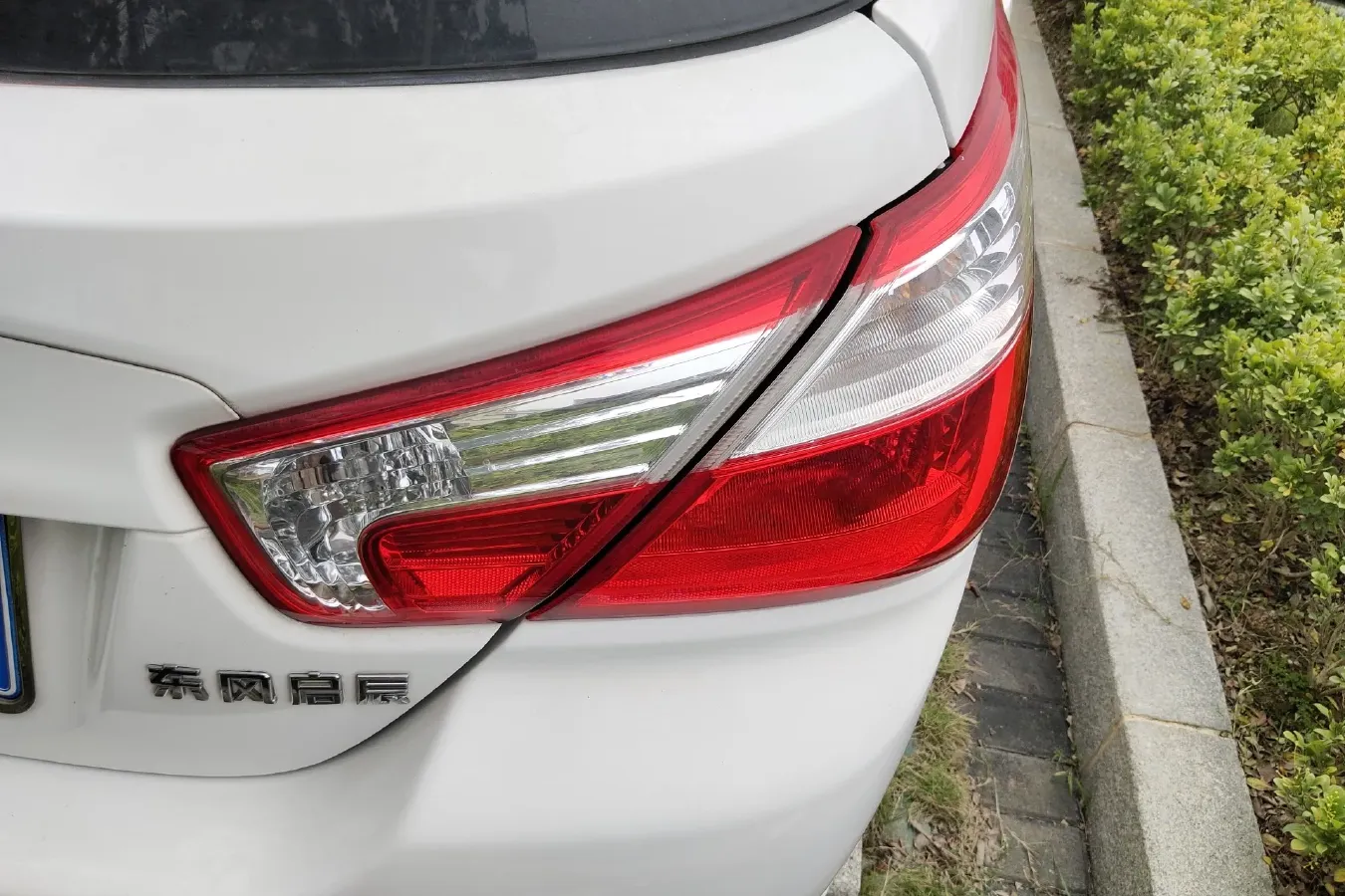 2015 Venucia R50 1.6L 117HP L4 5MT,autocango,china used car exporter,china ev exporter,chinese used car exporter,chinese used ev exporter