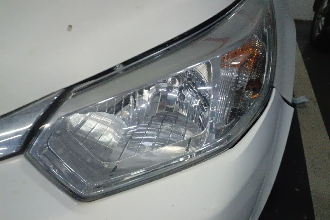 2013 Venucia R50 1.6L 117HP L4 4AT,autocango,china used car exporter,china ev exporter,chinese used car exporter,chinese used ev exporter