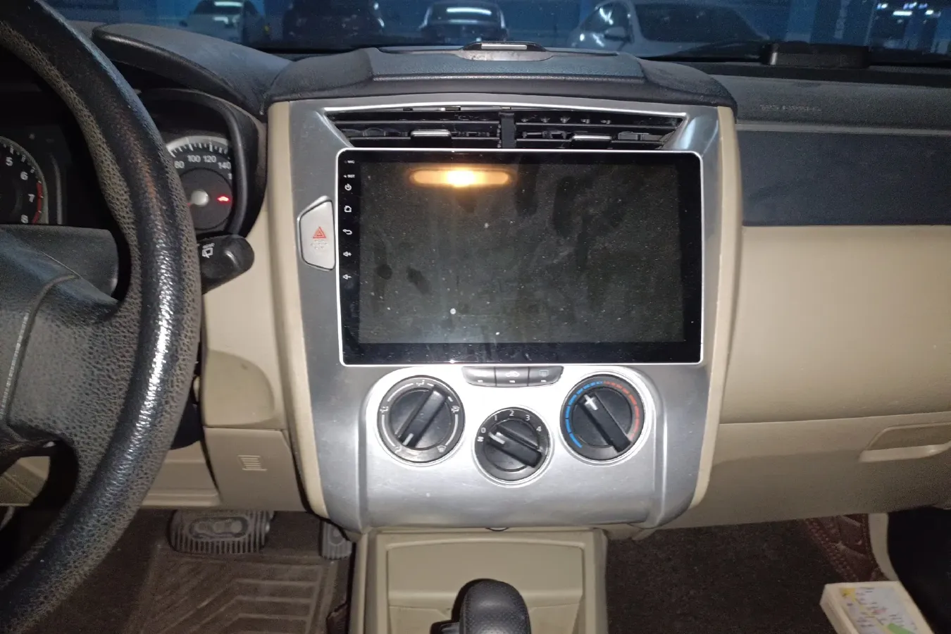 2013 Venucia R50 1.6L 117HP L4 4AT,autocango,china used car exporter,china ev exporter,chinese used car exporter,chinese used ev exporter