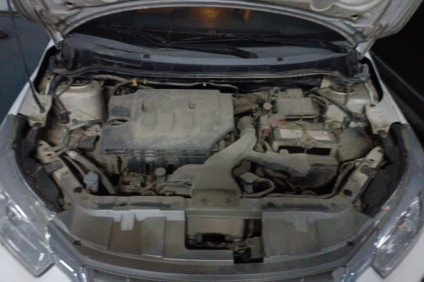 2013 Venucia R50 1.6L 117HP L4 4AT,autocango,china used car exporter,china ev exporter,chinese used car exporter,chinese used ev exporter