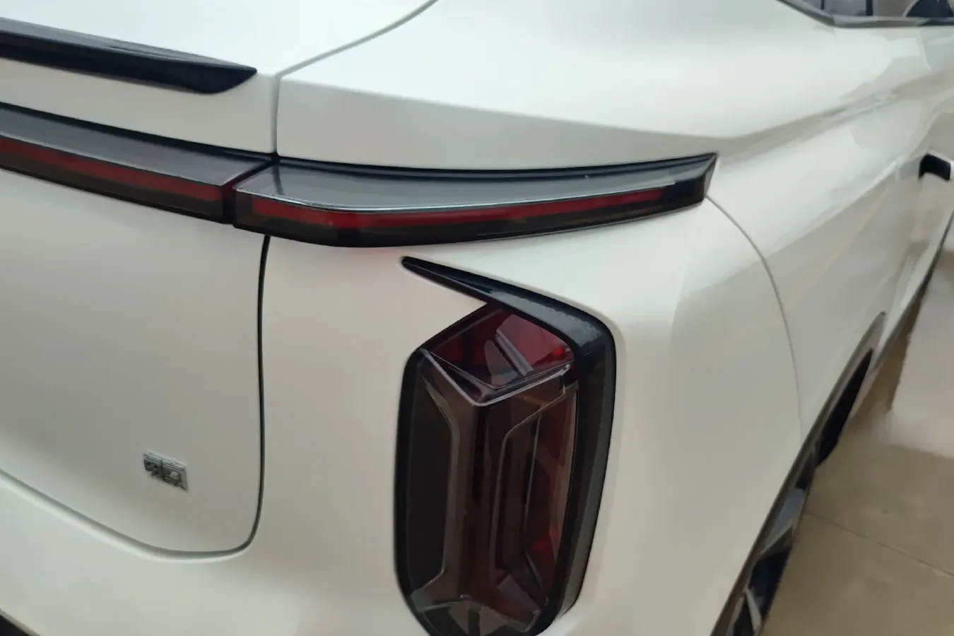 2022 Roewe Whale 2.0T 231HP L4 8AT,autocango,china used car exporter,china ev exporter,chinese used car exporter,chinese used ev exporter