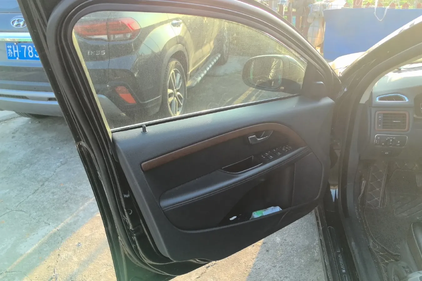 2015 Volvo S80L 2.0T 214HP L5 6AT,autocango,china used car exporter,china ev exporter,chinese used car exporter,chinese used ev exporter