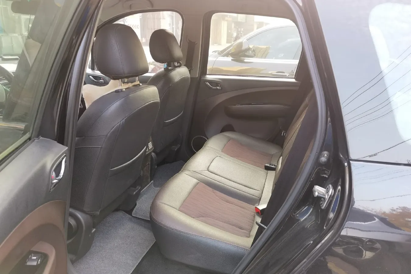 2017 DongFeng Forthing Joyear X3 1.5L 120HP L4 5MT,autocango,china used car exporter,china ev exporter,chinese used car exporter,chinese used ev exporter