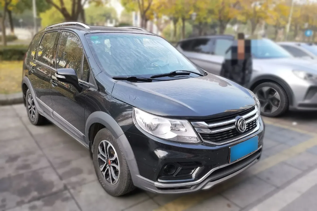 2017 DongFeng Forthing Joyear X3 1.5L 120HP L4 5MT,autocango,china used car exporter,china ev exporter,chinese used car exporter,chinese used ev exporter