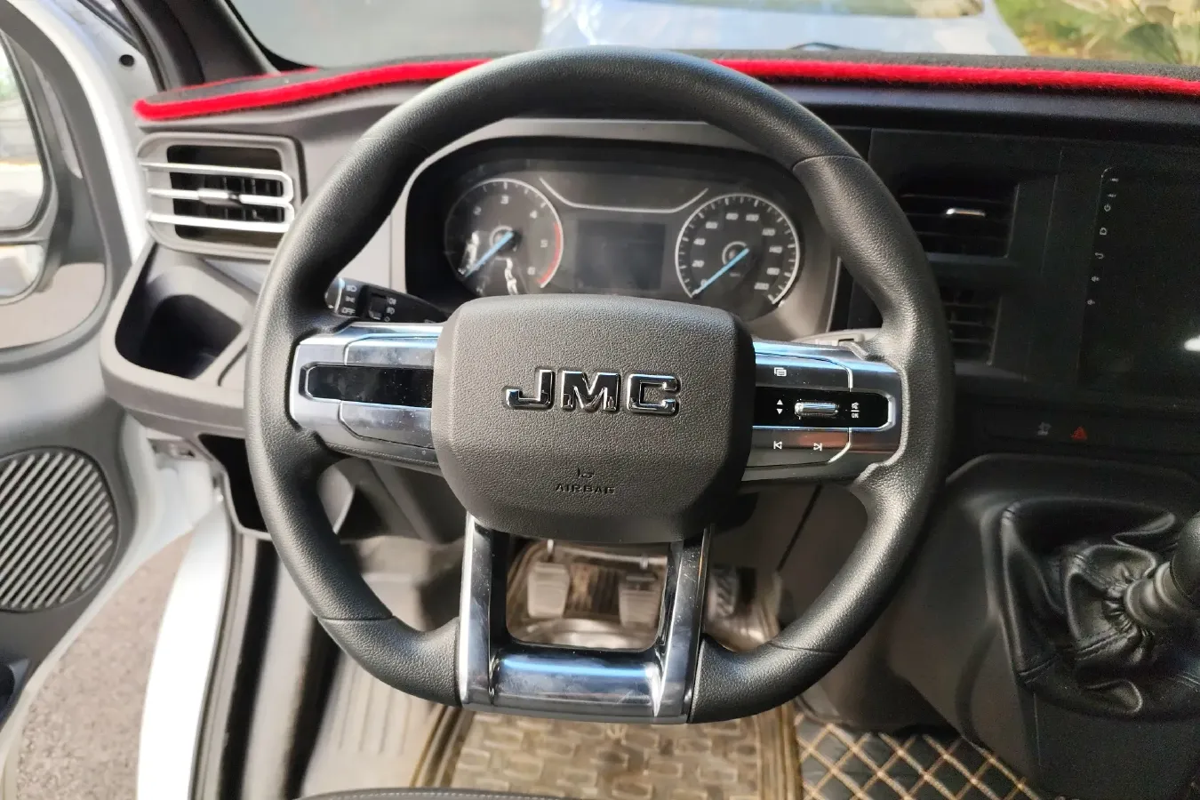 2022 JMC FuShun 2.0T 146HP L4 6MT,autocango,china used car exporter,china ev exporter,chinese used car exporter,chinese used ev exporter