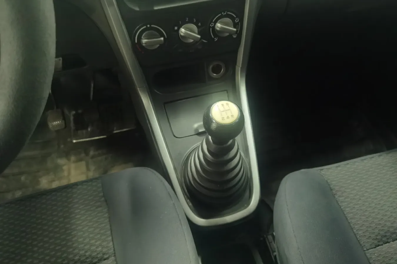 2013 Suzuki Wagon R X5 1.4L 97HP L4 5MT,autocango,china used car exporter,china ev exporter,chinese used car exporter,chinese used ev exporter