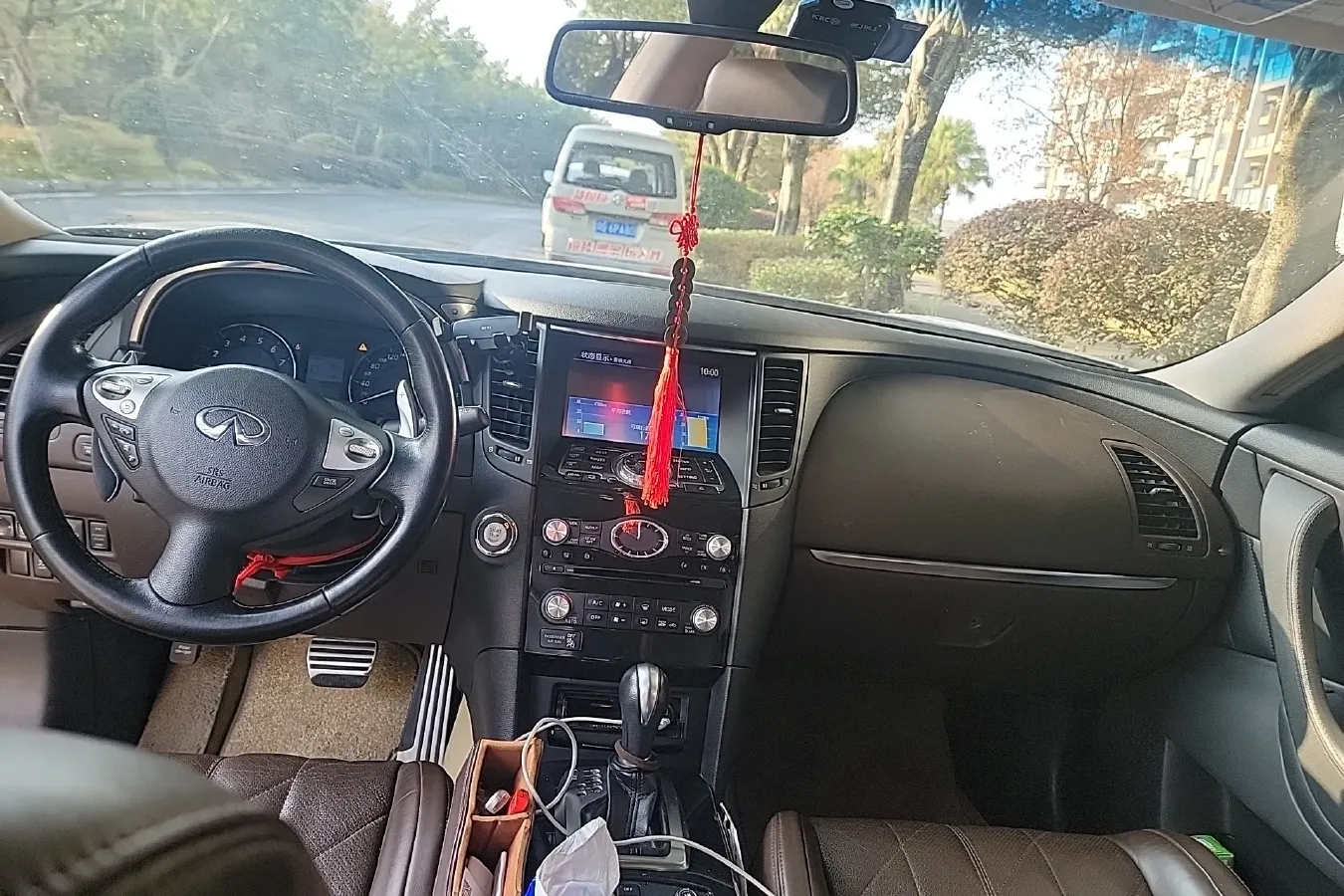 2013 Infiniti QX70 3.7L 351HP V6 7AT,autocango,china used car exporter,china ev exporter,chinese used car exporter,chinese used ev exporter