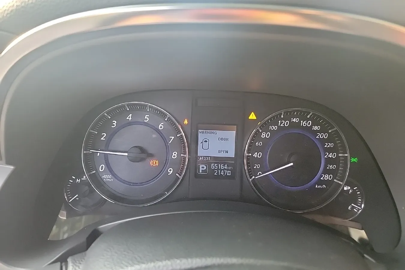 2013 Infiniti QX70 3.7L 351HP V6 7AT,autocango,china used car exporter,china ev exporter,chinese used car exporter,chinese used ev exporter