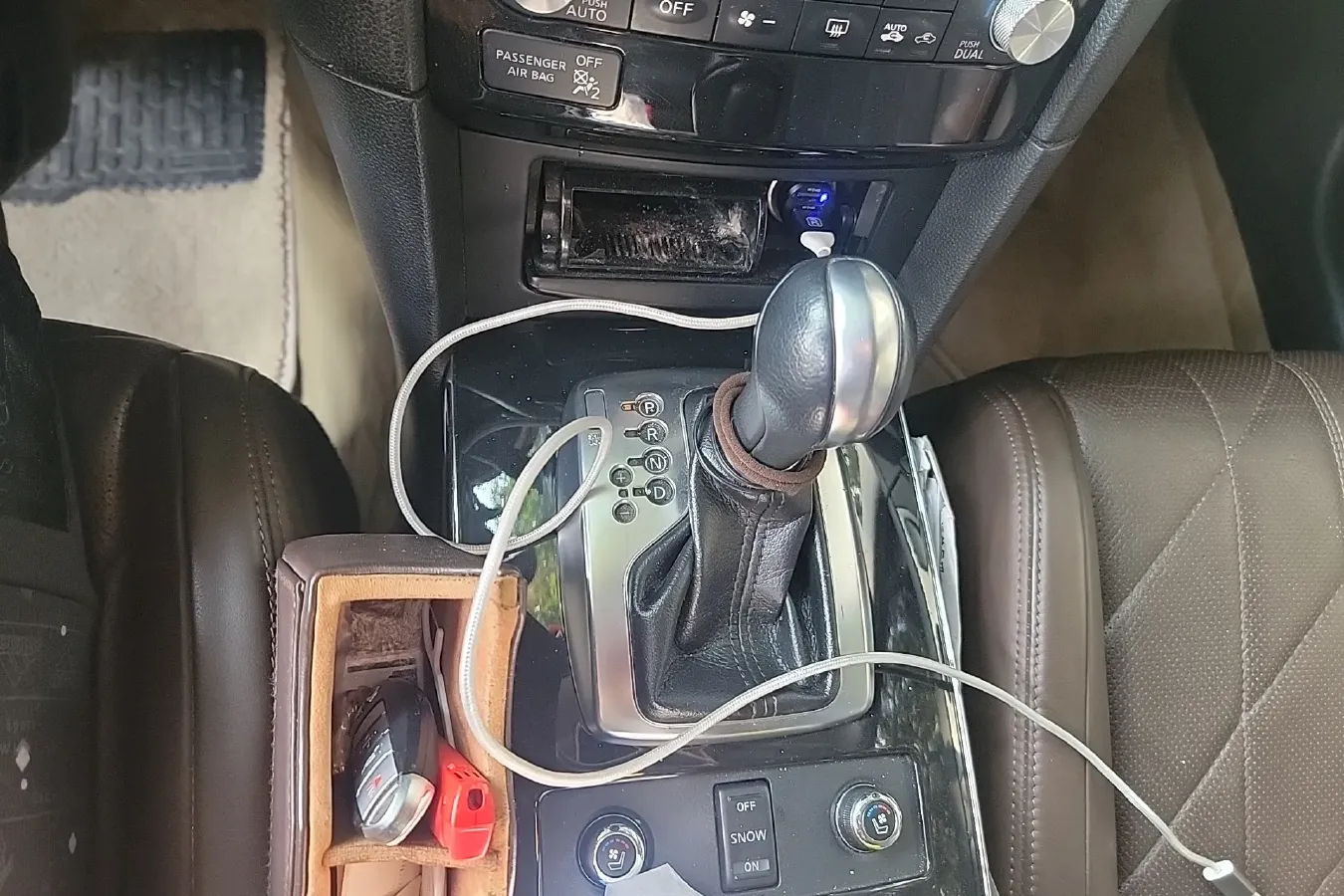 2013 Infiniti QX70 3.7L 351HP V6 7AT,autocango,china used car exporter,china ev exporter,chinese used car exporter,chinese used ev exporter