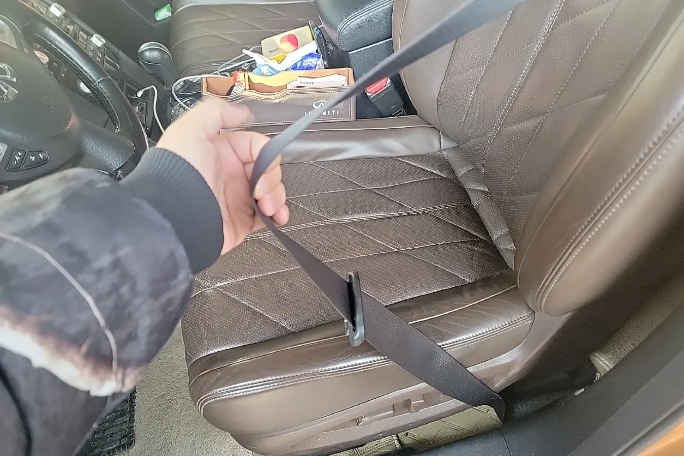 2013 Infiniti QX70 3.7L 351HP V6 7AT,autocango,china used car exporter,china ev exporter,chinese used car exporter,chinese used ev exporter