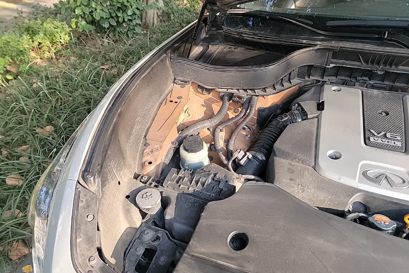 2013 Infiniti QX70 3.7L 351HP V6 7AT,autocango,china used car exporter,china ev exporter,chinese used car exporter,chinese used ev exporter