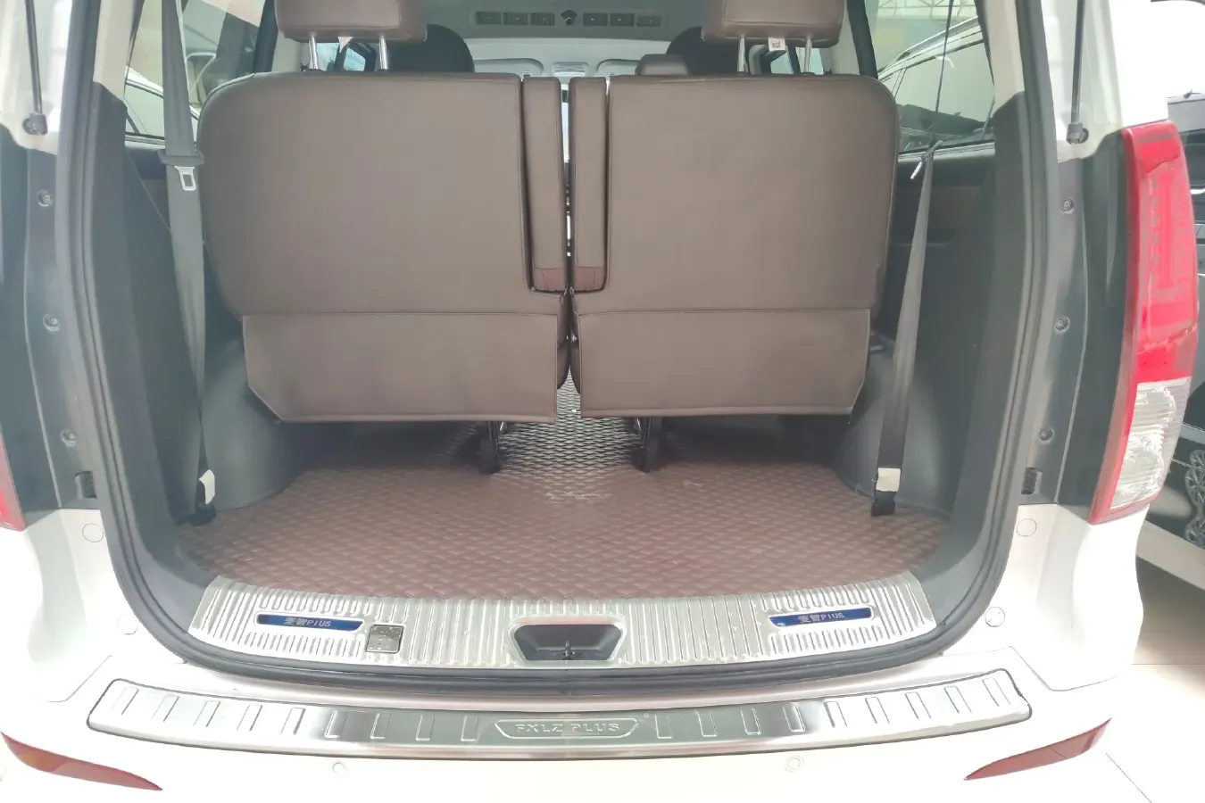 2021 DongFeng Forthing LingZhi Plus 2.0L 133HP L4 6MT,autocango,china used car exporter,china ev exporter,chinese used car exporter,chinese used ev exporter