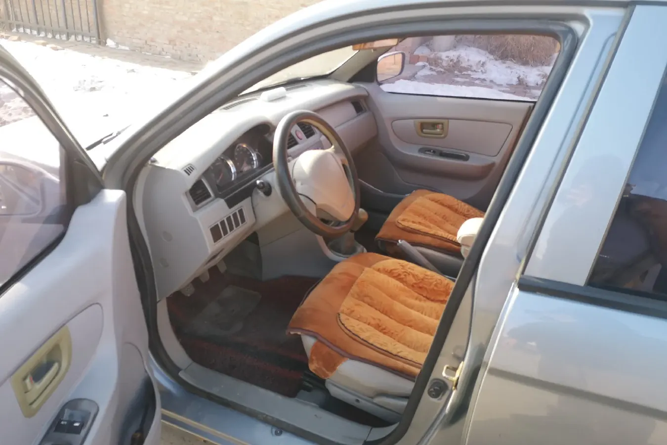 2011 FAW XiaLi N5 1.0L 69HP L3 5MT,autocango,china used car exporter,china ev exporter,chinese used car exporter,chinese used ev exporter