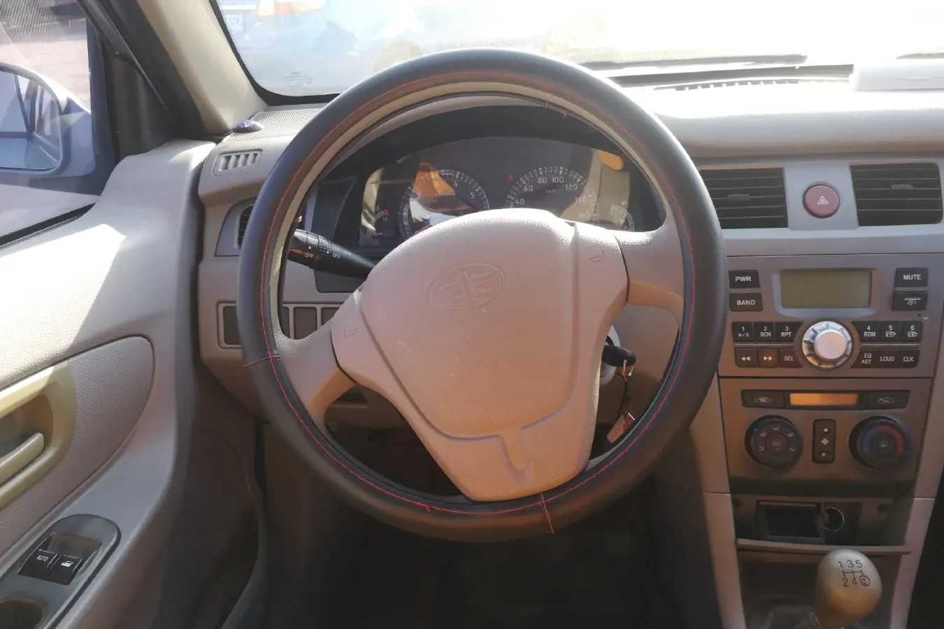 2011 FAW XiaLi N5 1.0L 69HP L3 5MT,autocango,china used car exporter,china ev exporter,chinese used car exporter,chinese used ev exporter