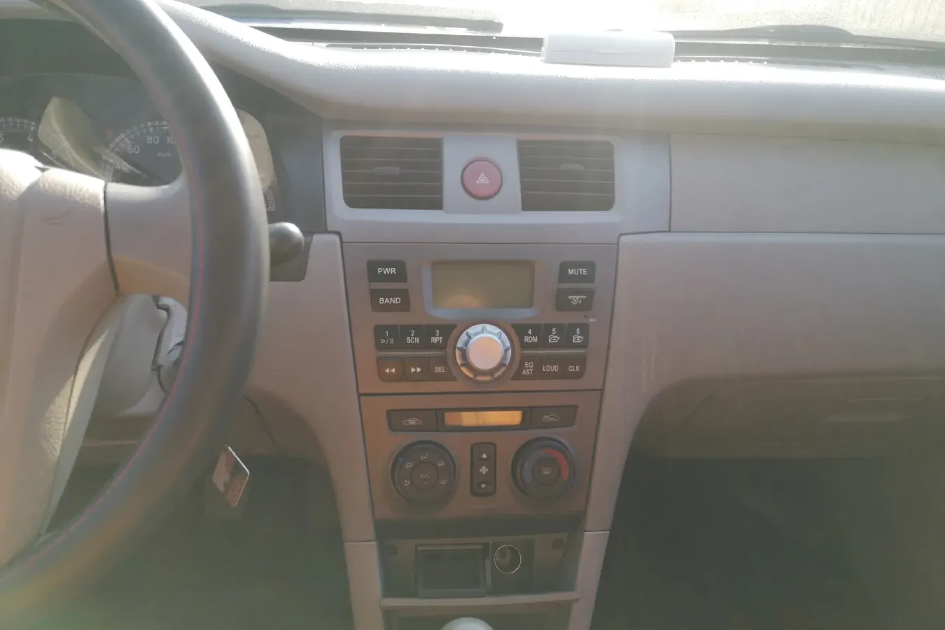 2011 FAW XiaLi N5 1.0L 69HP L3 5MT,autocango,china used car exporter,china ev exporter,chinese used car exporter,chinese used ev exporter