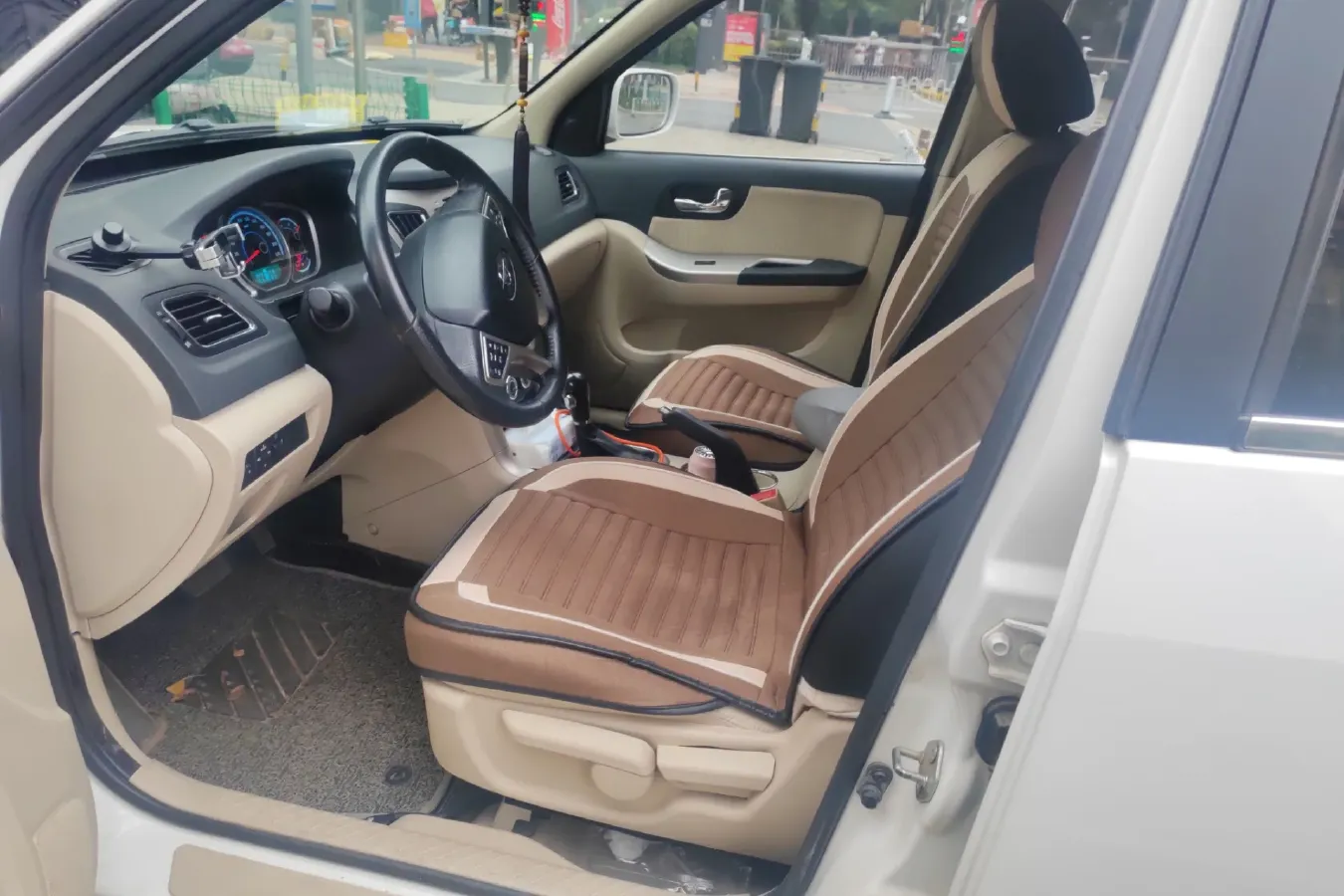 2013 HaiMa S7 2.0L 150HP L4 5AT,autocango,china used car exporter,china ev exporter,chinese used car exporter,chinese used ev exporter