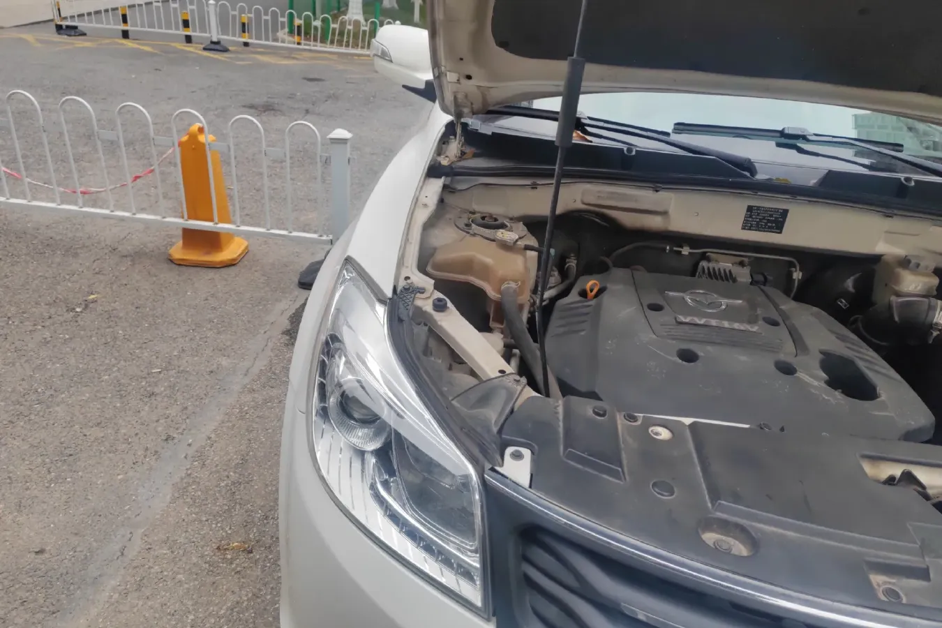 2013 HaiMa S7 2.0L 150HP L4 5AT,autocango,china used car exporter,china ev exporter,chinese used car exporter,chinese used ev exporter