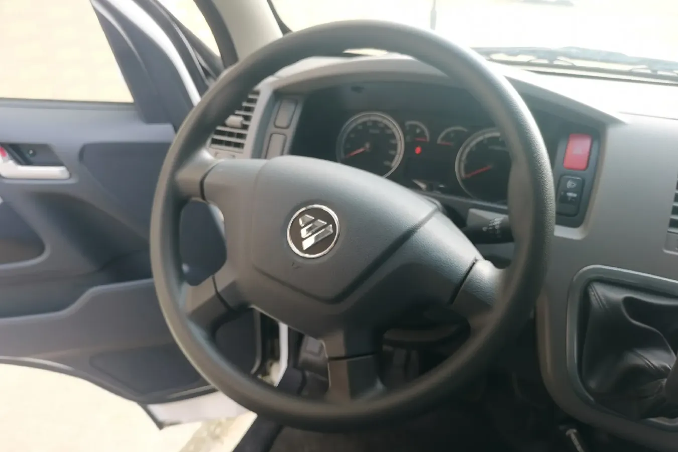 2021 Foton Scenery G7 2.4L 160HP L4 5MT,autocango,china used car exporter,china ev exporter,chinese used car exporter,chinese used ev exporter