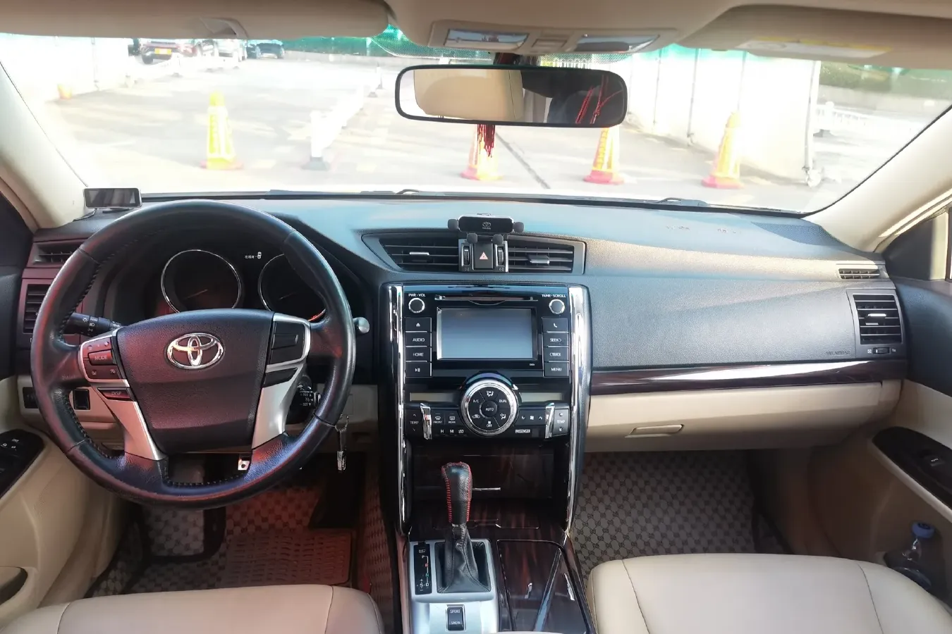 2012 Toyota Reiz 2.5L 193HP V6 6AT,autocango,china used car exporter,china ev exporter,chinese used car exporter,chinese used ev exporter
