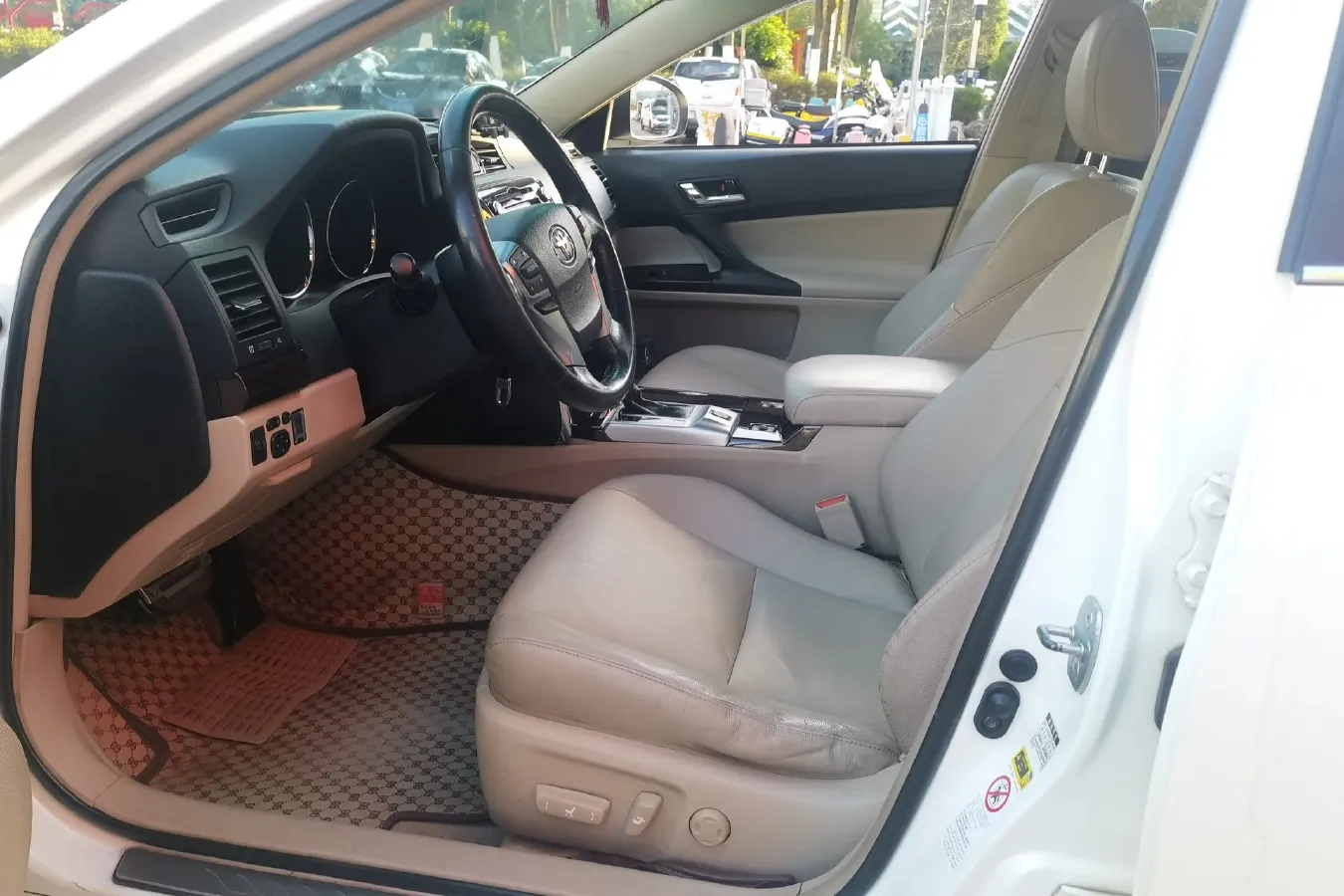 2012 Toyota Reiz 2.5L 193HP V6 6AT,autocango,china used car exporter,china ev exporter,chinese used car exporter,chinese used ev exporter