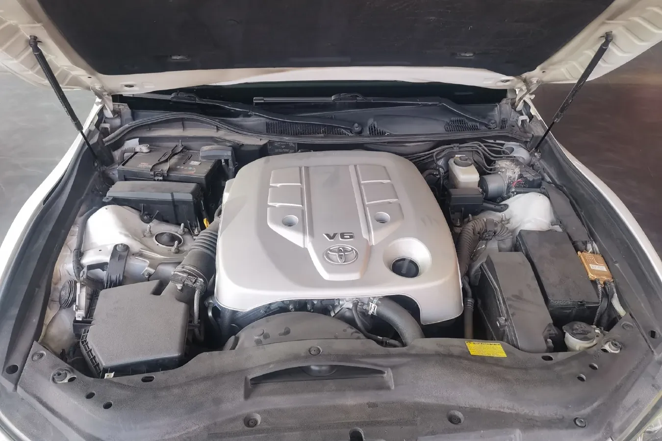 2012 Toyota Reiz 2.5L 193HP V6 6AT,autocango,china used car exporter,china ev exporter,chinese used car exporter,chinese used ev exporter