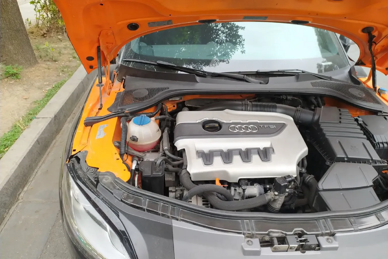 2011 Audi TTS 2.0T 272HP L4 6DCT,autocango,china used car exporter,china ev exporter,chinese used car exporter,chinese used ev exporter