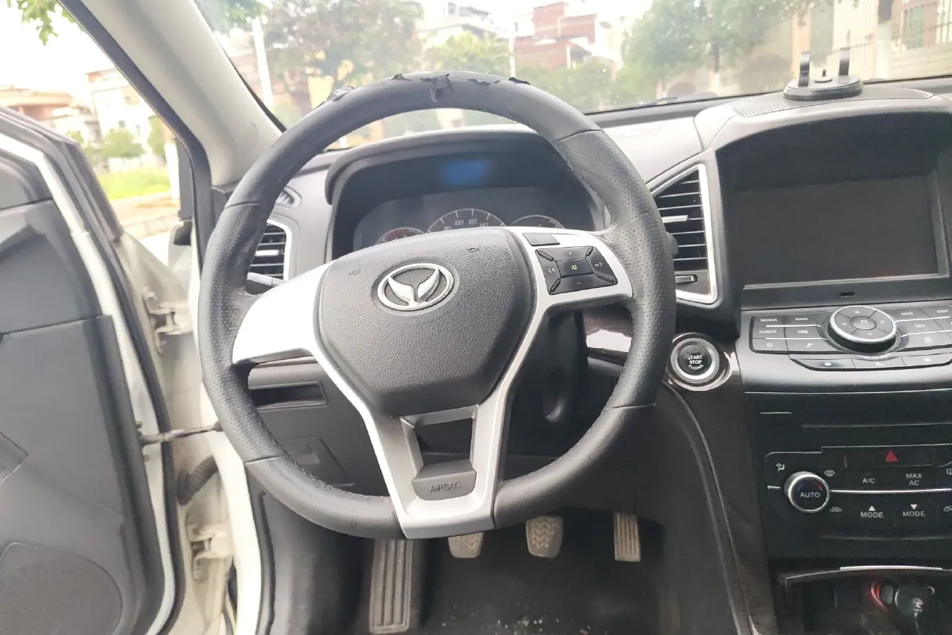 2016 BAIC Hyosow S6 1.5T 150HP L4 6MT,autocango,china used car exporter,china ev exporter,chinese used car exporter,chinese used ev exporter