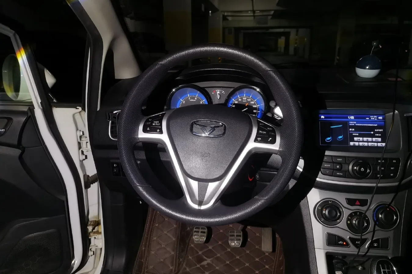 2015 KaiYi C3 1.5L 109HP L4 5MT,autocango,china used car exporter,china ev exporter,chinese used car exporter,chinese used ev exporter