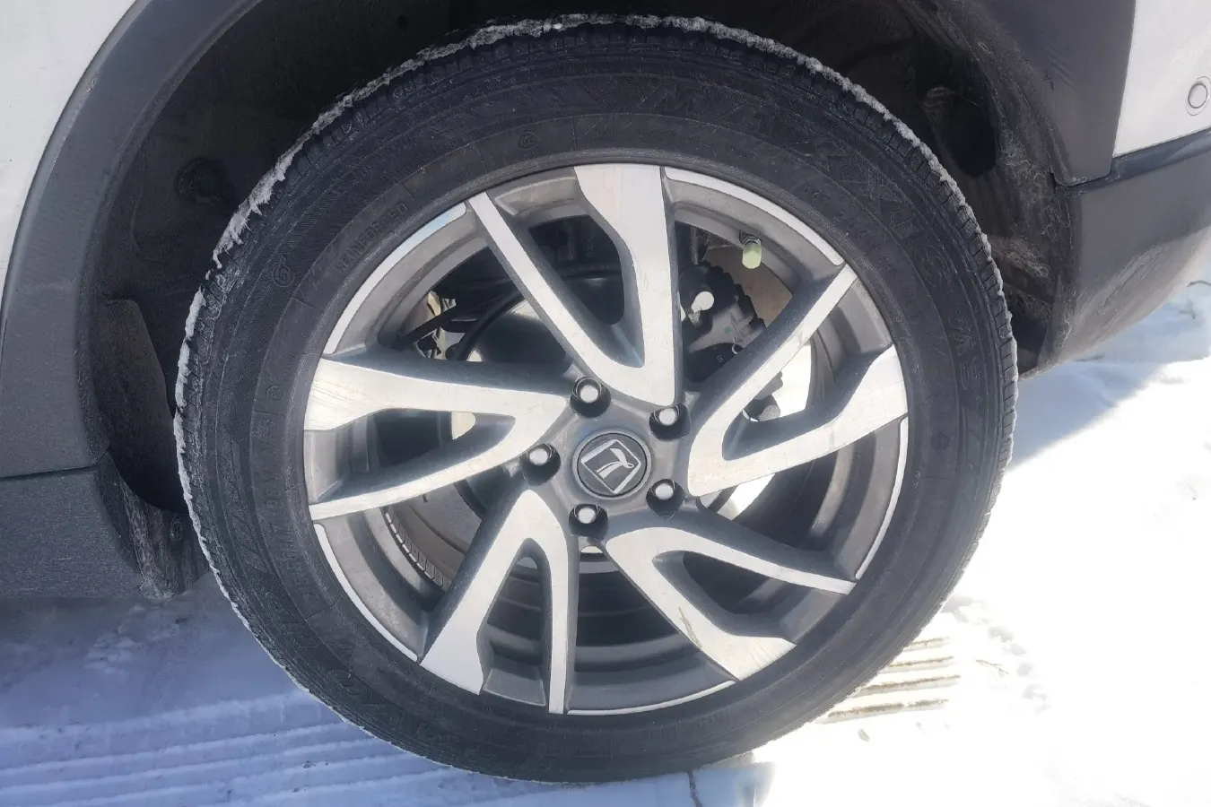 2017 Luxgen U5 SUV 1.6L 124HP L4 CVT,autocango,china used car exporter,china ev exporter,chinese used car exporter,chinese used ev exporter