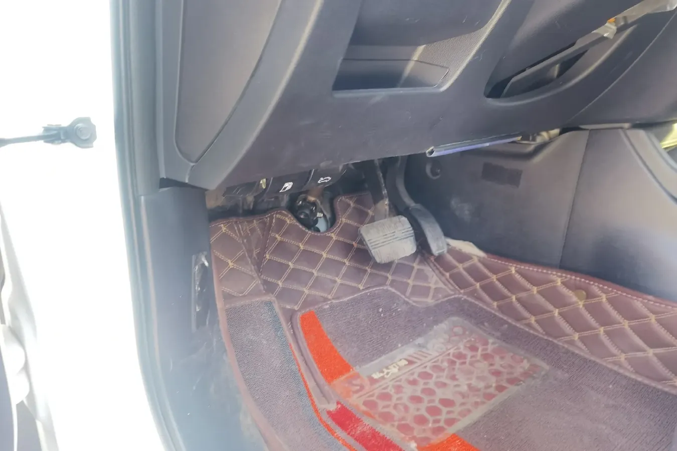 2017 Luxgen U5 SUV 1.6L 124HP L4 CVT,autocango,china used car exporter,china ev exporter,chinese used car exporter,chinese used ev exporter