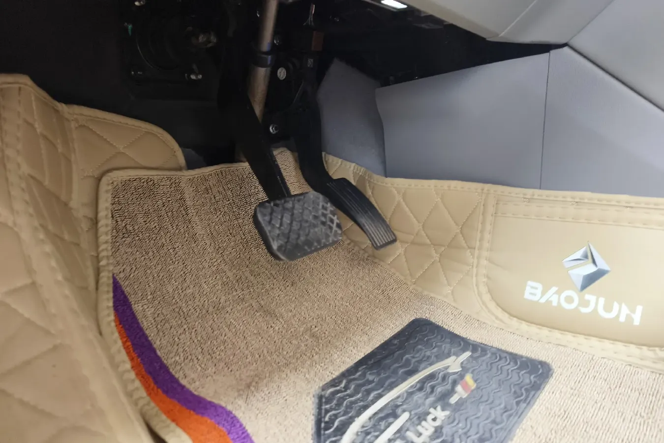 2019 BaoJun RS-5 1.5T 151HP L4 CVT,autocango,china used car exporter,china ev exporter,chinese used car exporter,chinese used ev exporter