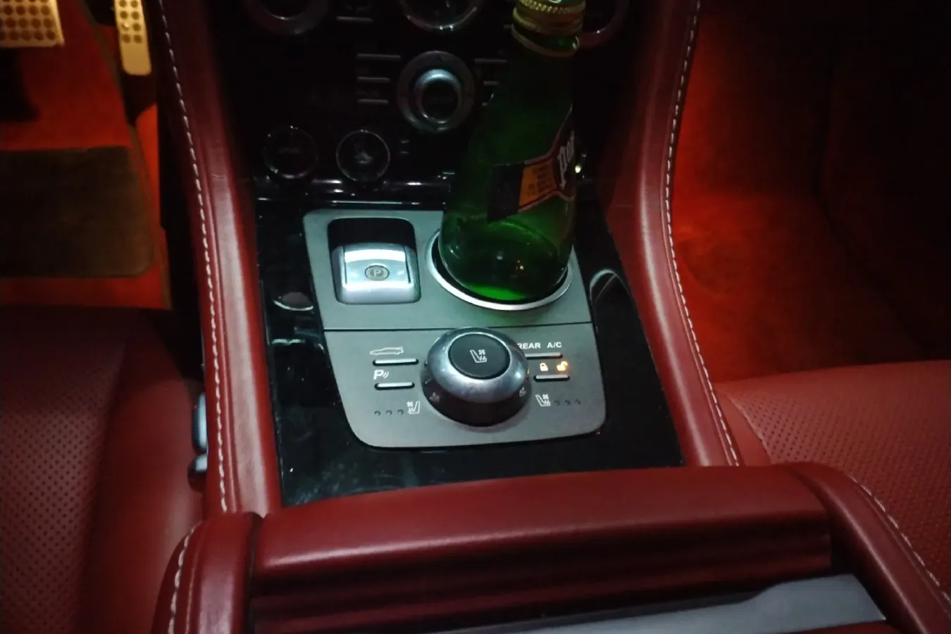 2013 Aston Martin Rapide 6.0L 558HP V12 6AT,autocango,china used car exporter,china ev exporter,chinese used car exporter,chinese used ev exporter