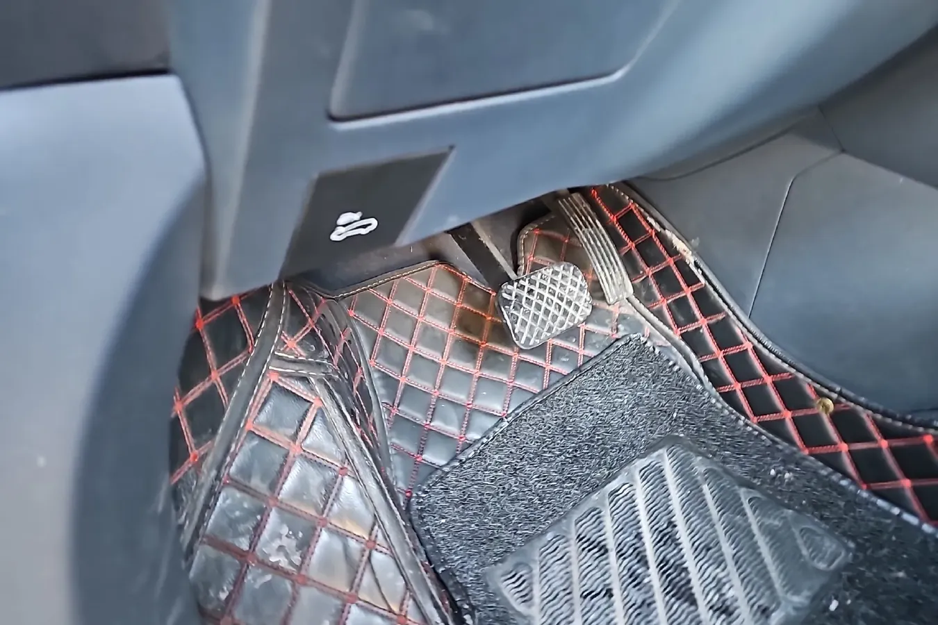 2019 BaoJun RM-5 1.5T 147HP L4 CVT,autocango,china used car exporter,china ev exporter,chinese used car exporter,chinese used ev exporter