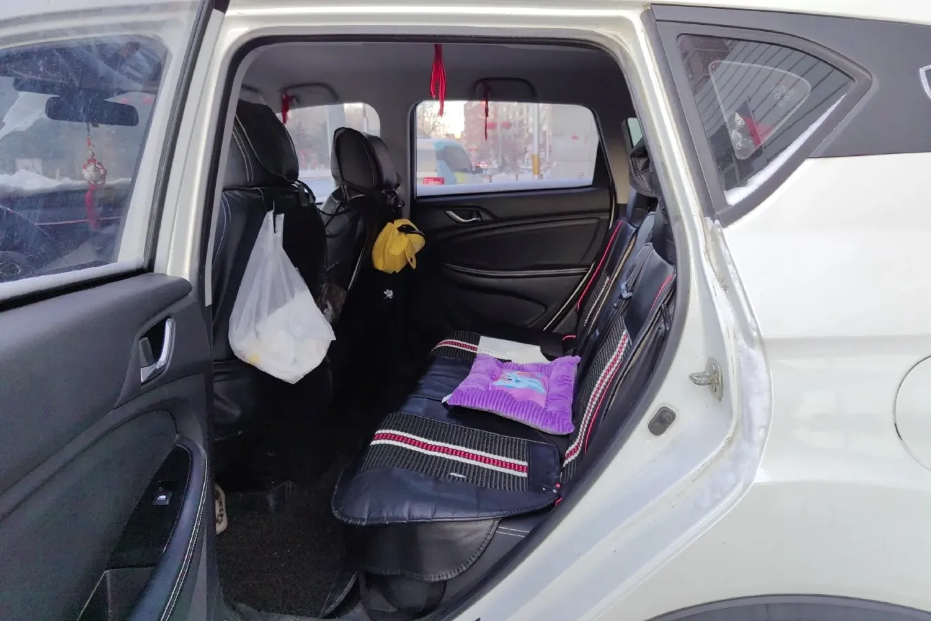 2017 Landwind X2 1.6L 125HP L4 4AT,autocango,china used car exporter,china ev exporter,chinese used car exporter,chinese used ev exporter