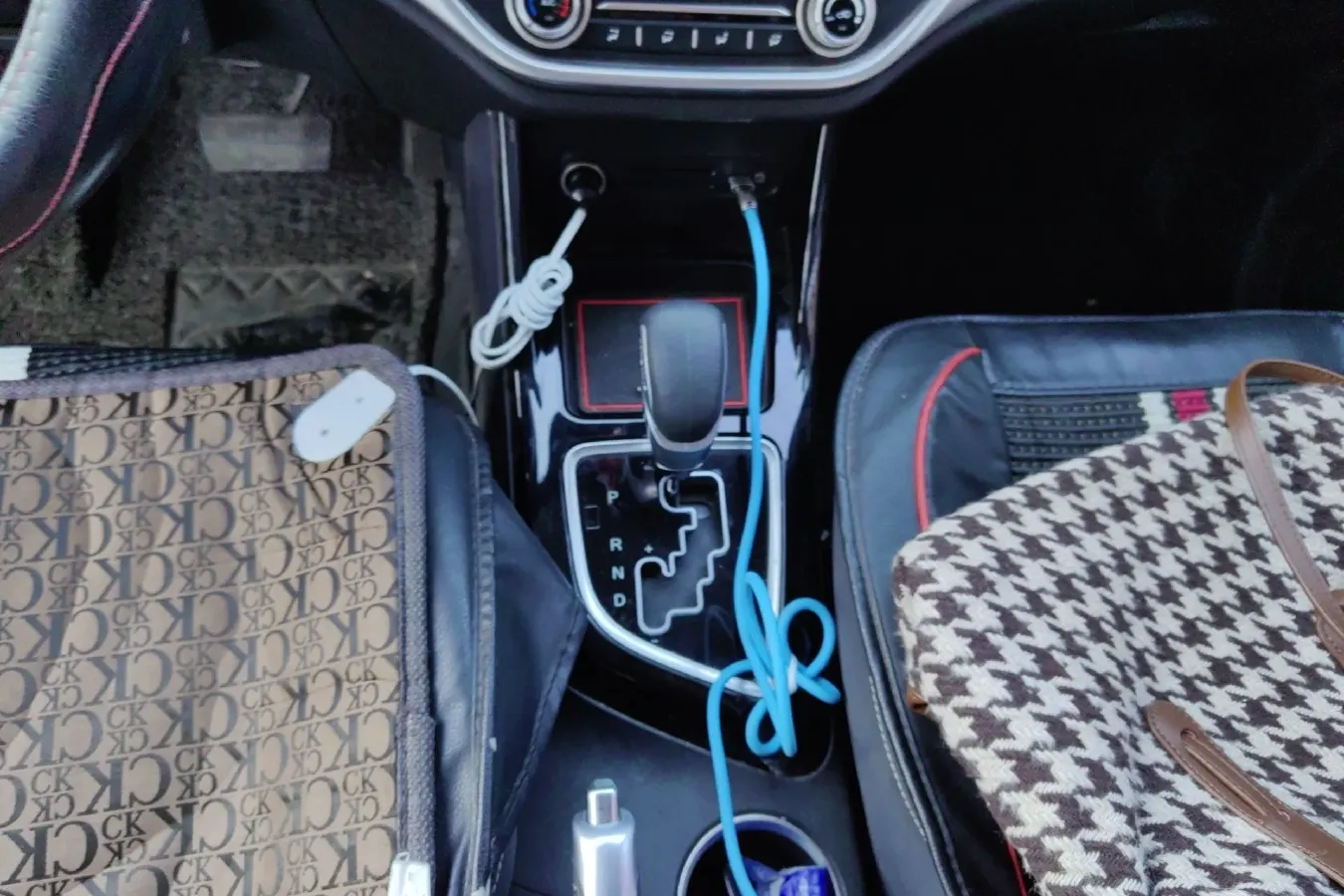 2017 Landwind X2 1.6L 125HP L4 4AT,autocango,china used car exporter,china ev exporter,chinese used car exporter,chinese used ev exporter