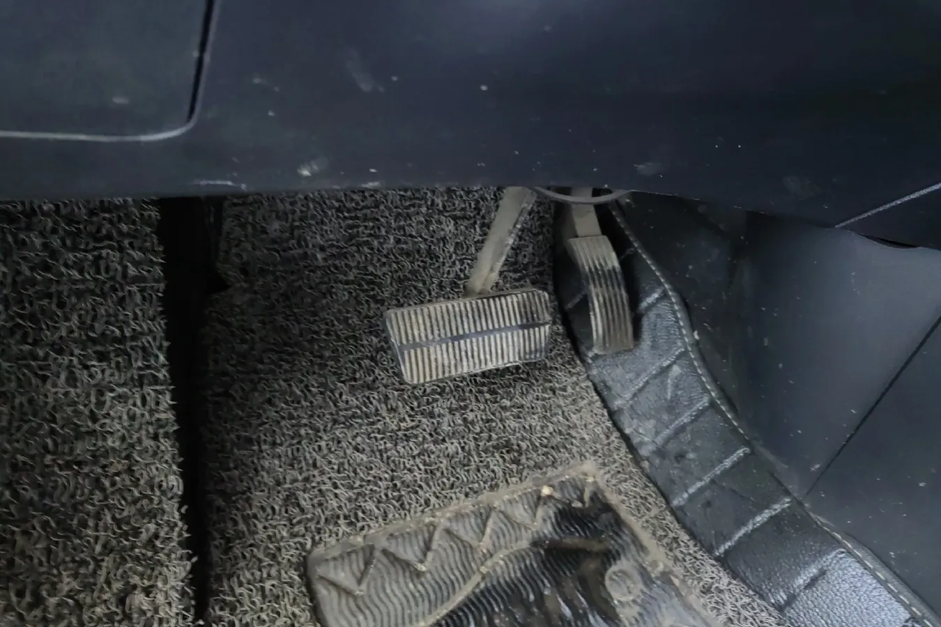 2017 Landwind X2 1.6L 125HP L4 4AT,autocango,china used car exporter,china ev exporter,chinese used car exporter,chinese used ev exporter