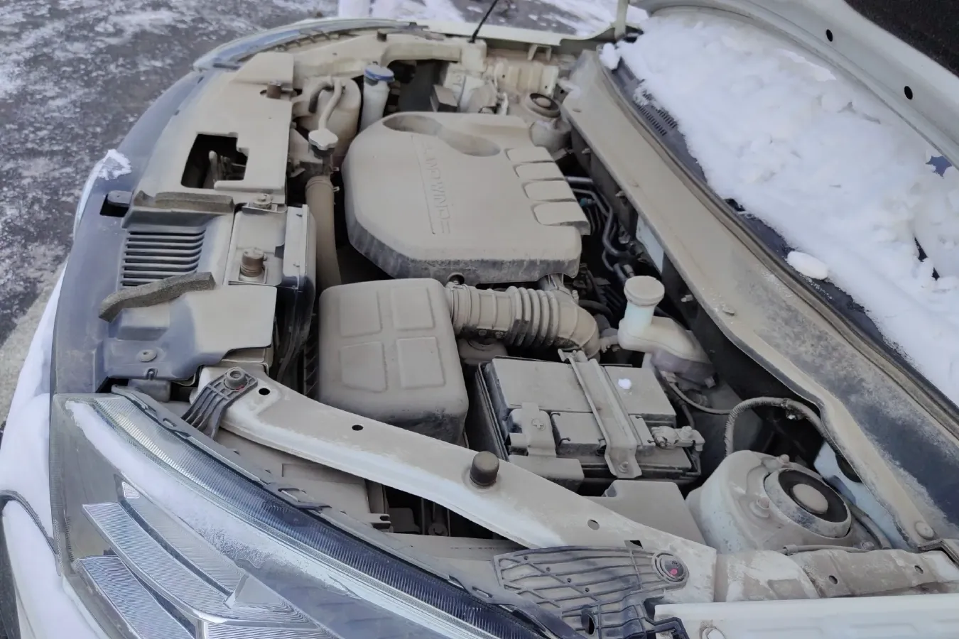 2017 Landwind X2 1.6L 125HP L4 4AT,autocango,china used car exporter,china ev exporter,chinese used car exporter,chinese used ev exporter