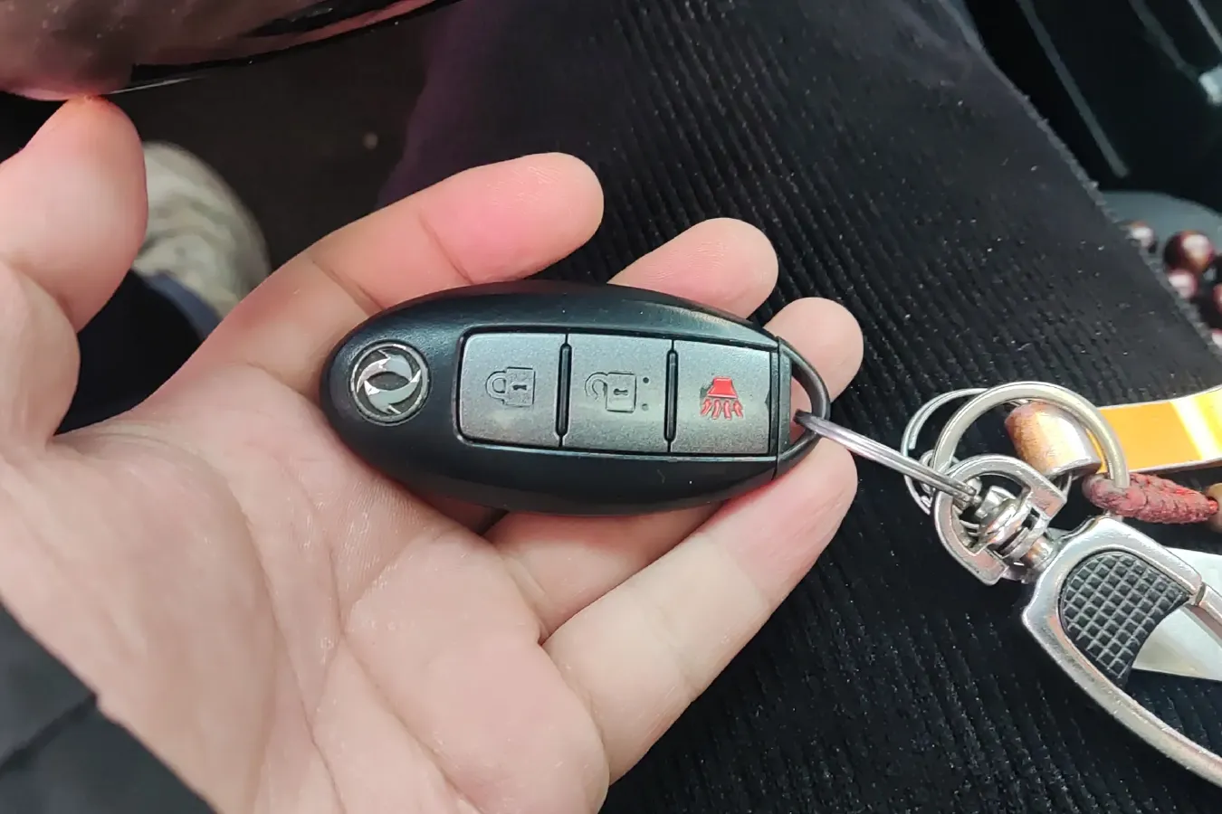 2015 DongFeng FengDu MX6 2.0L 144HP L4 CVT,autocango,china used car exporter,china ev exporter,chinese used car exporter,chinese used ev exporter