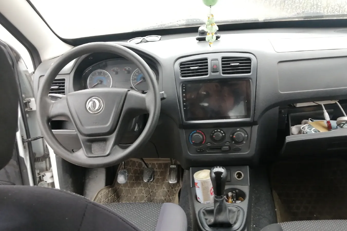 2014 DongFeng Fengon Fengon 330 1.5L 116HP L4 5MT,autocango,china used car exporter,china ev exporter,chinese used car exporter,chinese used ev exporter