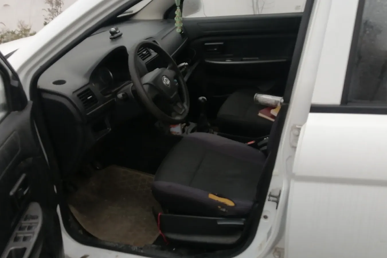 2014 DongFeng Fengon Fengon 330 1.5L 116HP L4 5MT,autocango,china used car exporter,china ev exporter,chinese used car exporter,chinese used ev exporter