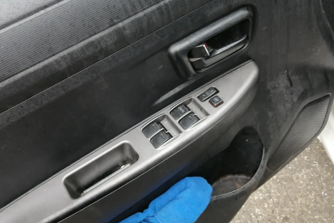 2014 DongFeng Fengon Fengon 330 1.5L 116HP L4 5MT,autocango,china used car exporter,china ev exporter,chinese used car exporter,chinese used ev exporter