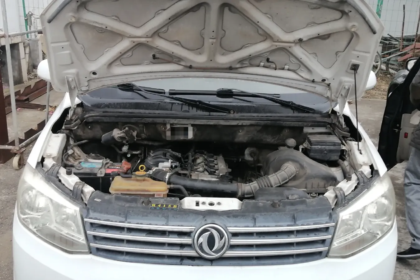 2014 DongFeng Fengon Fengon 330 1.5L 116HP L4 5MT,autocango,china used car exporter,china ev exporter,chinese used car exporter,chinese used ev exporter