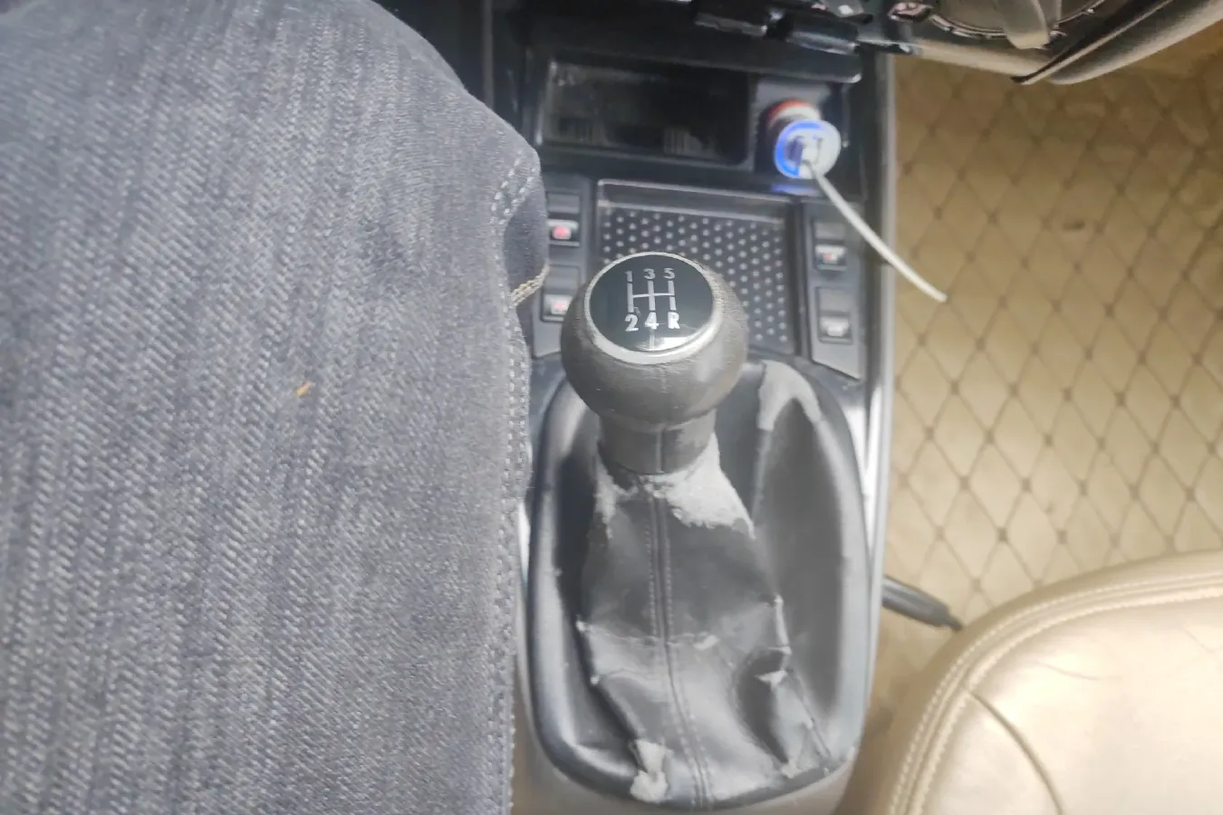 2006 Volkswagen Santana Vista 1.8L 101HP L4 5MT,autocango,china used car exporter,china ev exporter,chinese used car exporter,chinese used ev exporter