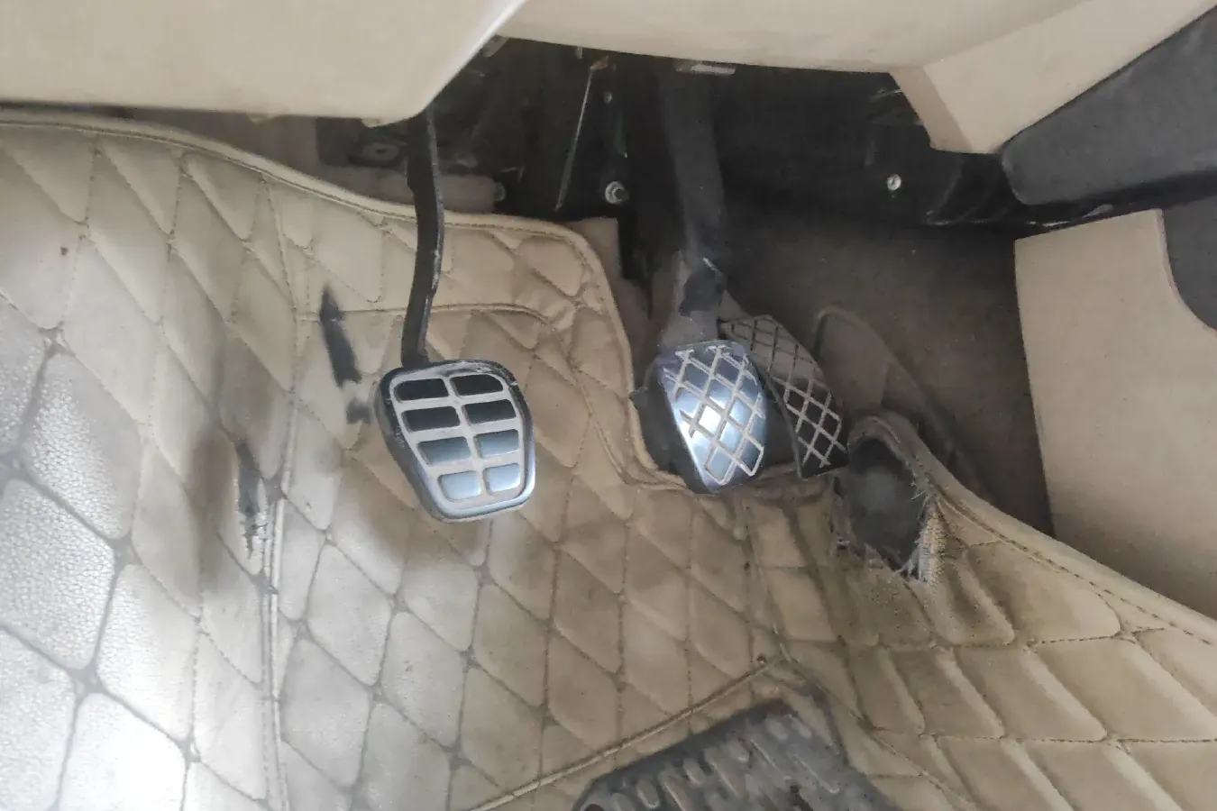 2006 Volkswagen Santana Vista 1.8L 101HP L4 5MT,autocango,china used car exporter,china ev exporter,chinese used car exporter,chinese used ev exporter