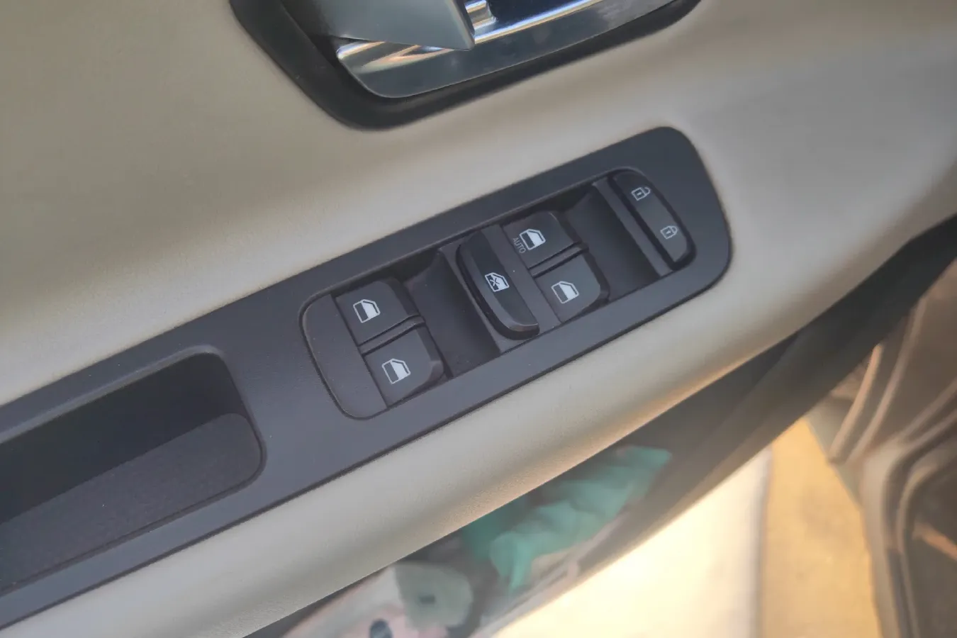 2015 HuaSong 7 2.0T 184HP L4 6AT,autocango,china used car exporter,china ev exporter,chinese used car exporter,chinese used ev exporter