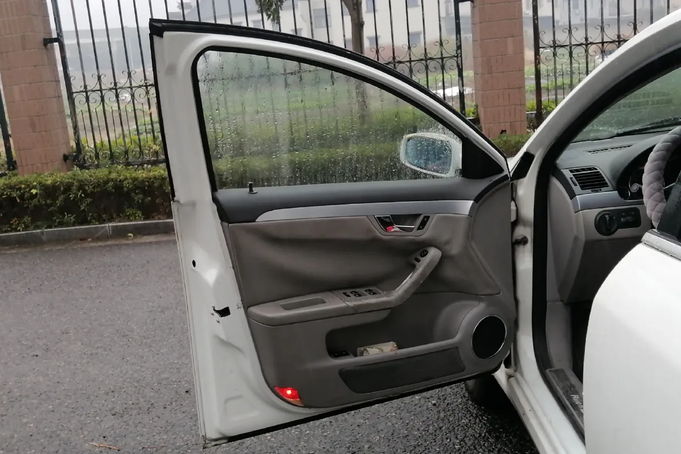 2012 Riich G5 2.0T 158HP L4 5AT,autocango,china used car exporter,china ev exporter,chinese used car exporter,chinese used ev exporter